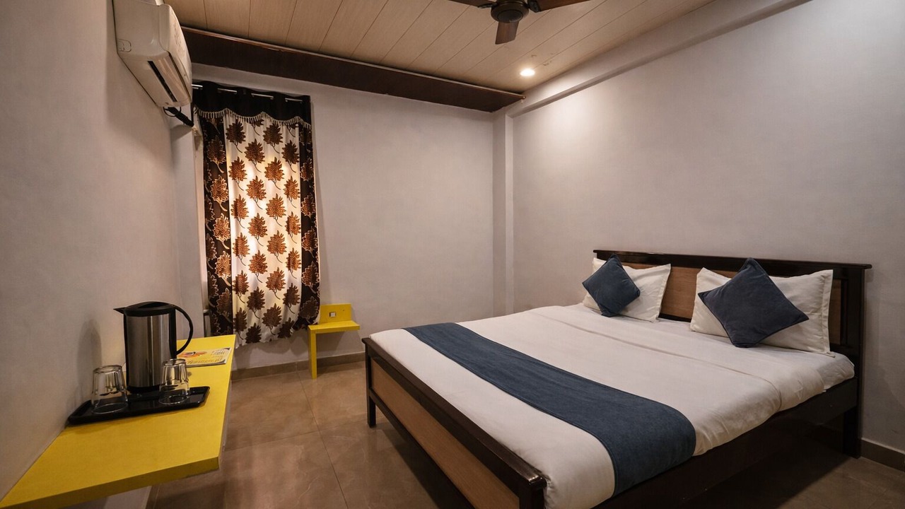 Photo of Bedroom in Mount Abu