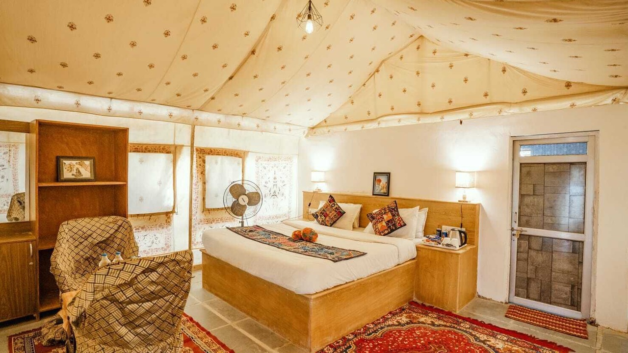 Photo of Bedroom in Amar Sagar Pol