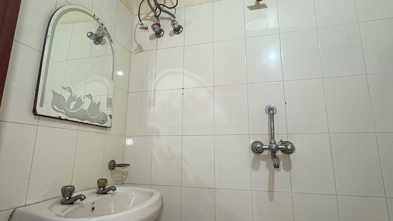 Photo of Bathroom in Vaishali Nagar