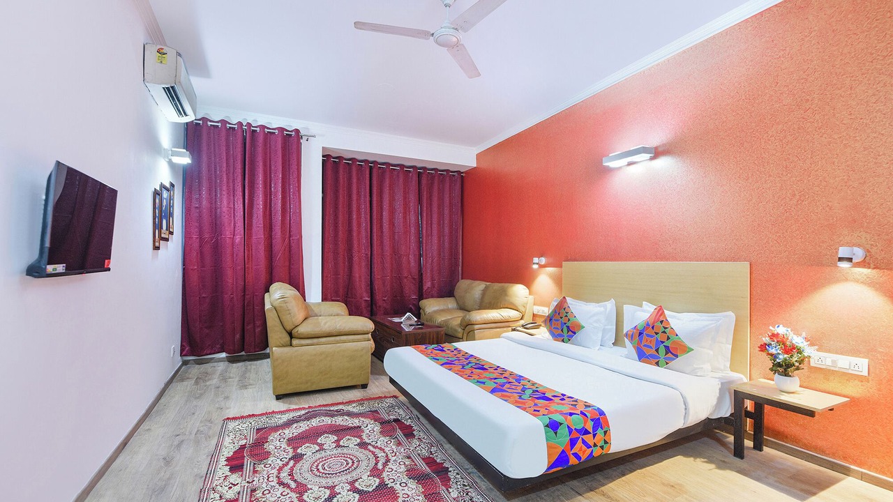 Photo of Bedroom in DLF City