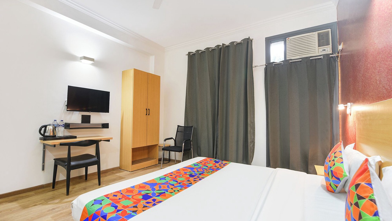 Photo of Bedroom in DLF City
