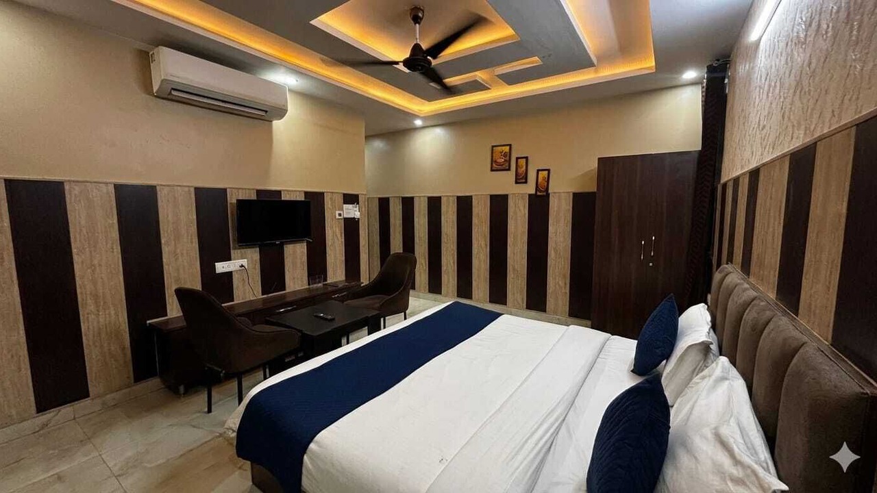 Photo of Bedroom in Lucknow