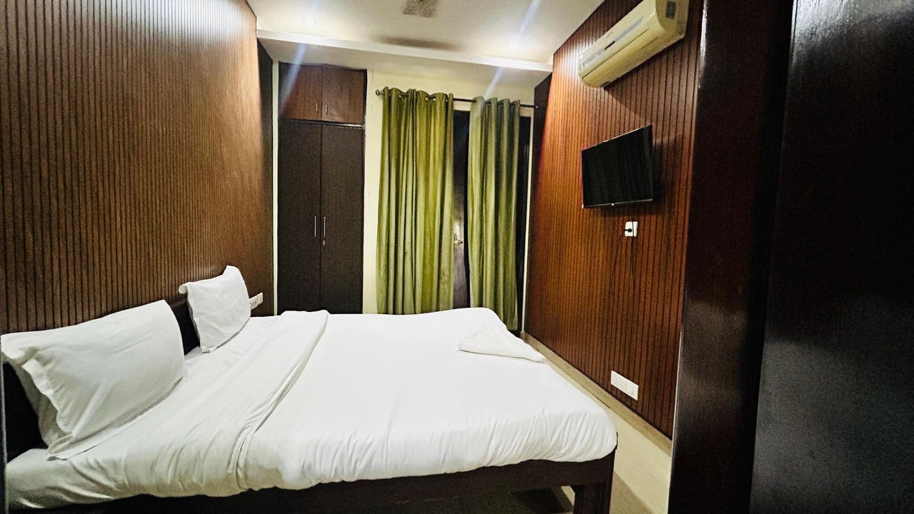 Photo of Bedroom in Sector 39