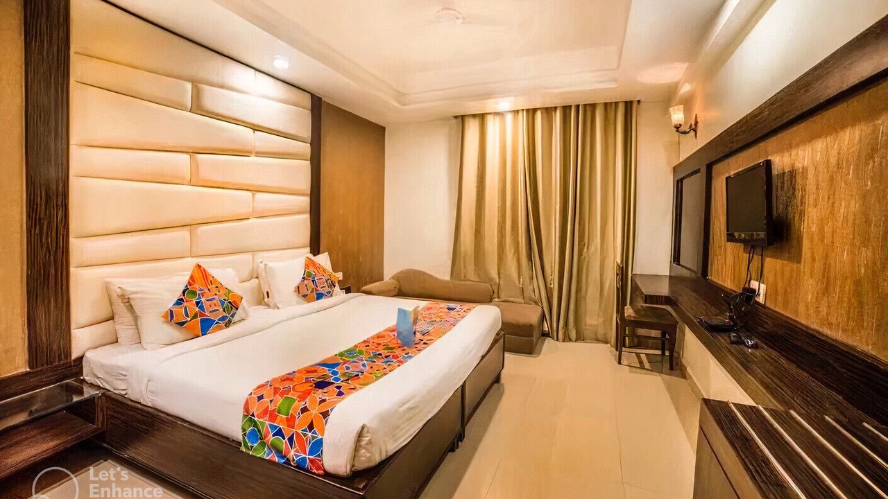 Photo of Bedroom in Taj Ganj