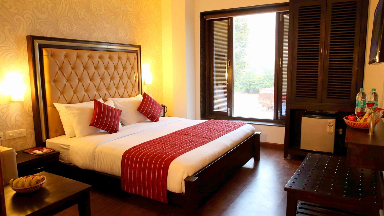 Photo of Bedroom in Taj Ganj