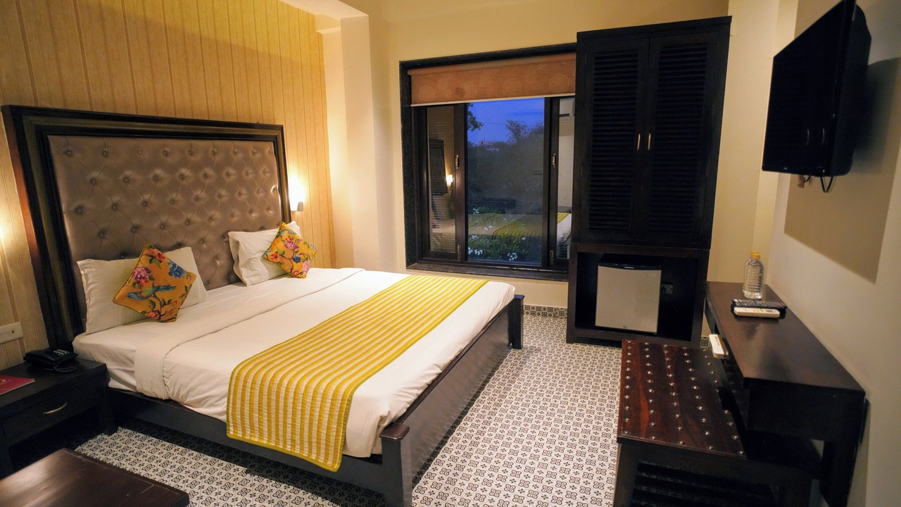 Photo of Bedroom in Taj Ganj