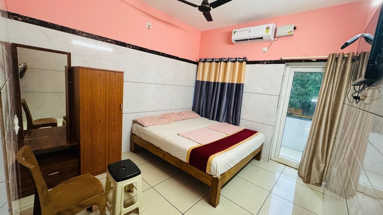 Photo of Bedroom in Murudeshwara