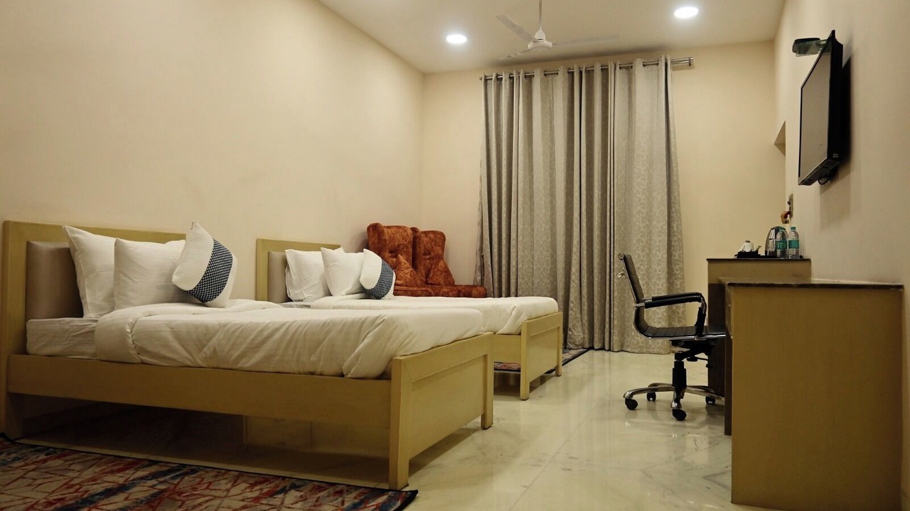 Photo of Bedroom in Allahabad