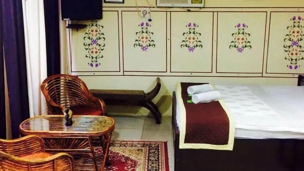 Photo of Bedroom in Pink City