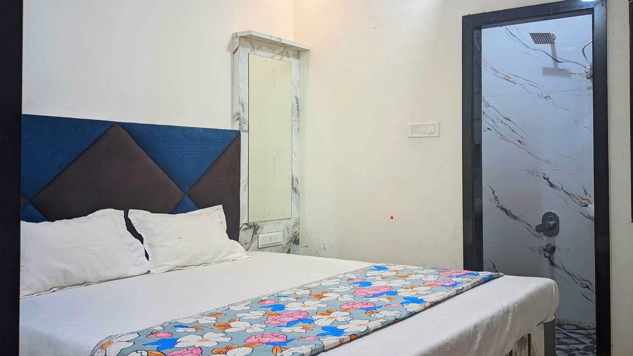 Photo of Bedroom in Omkareshwar