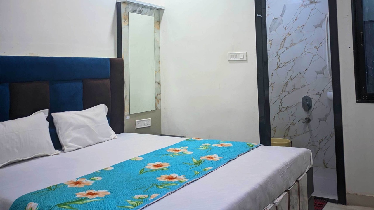 Photo of Bedroom in Omkareshwar