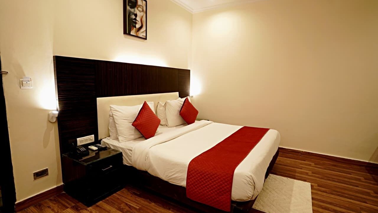 Photo of Bedroom in Sector 14
