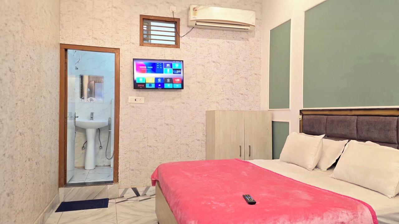 Photo of Bedroom in Mathura