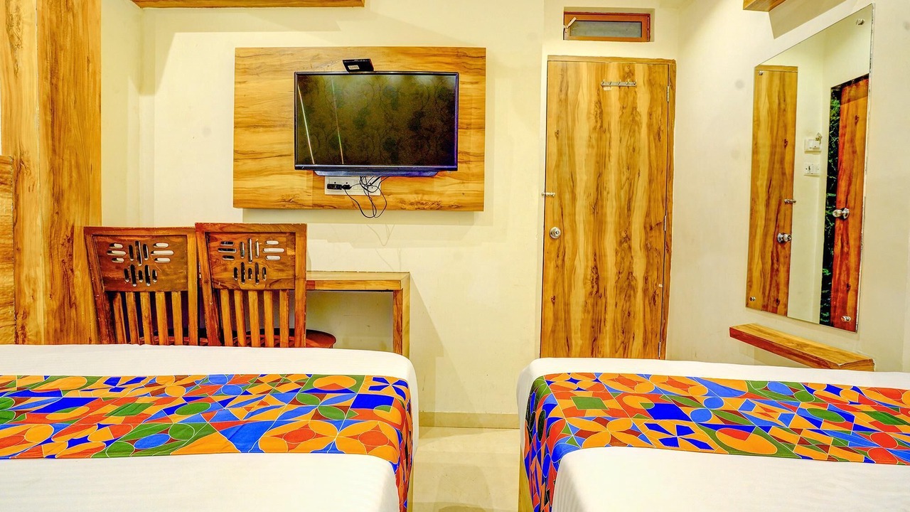 Photo of Bedroom in Prabhadevi