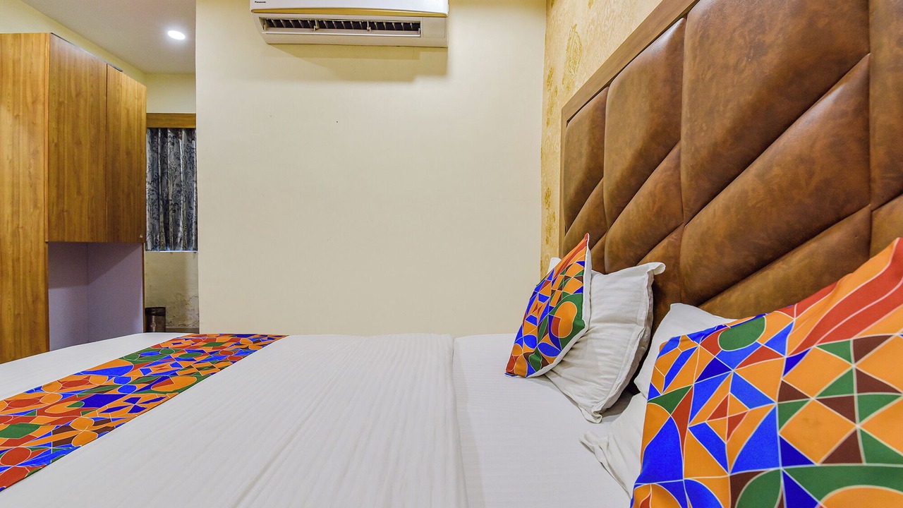 Photo of Bedroom in Navrangpura
