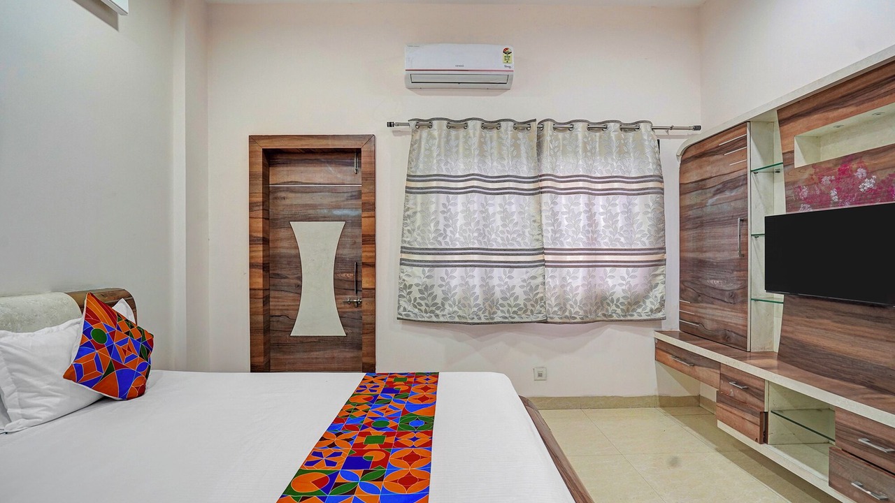 Photo of Bedroom in Alandi
