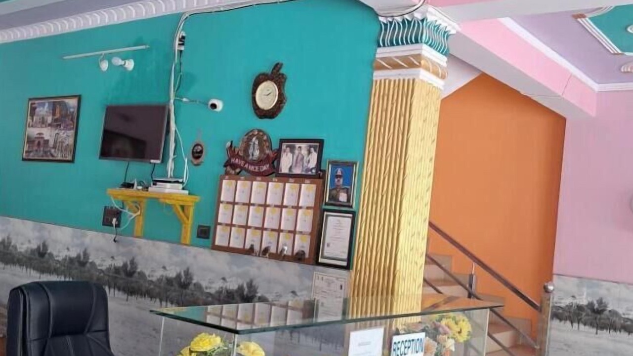 Photo of Livingroom in Barkot