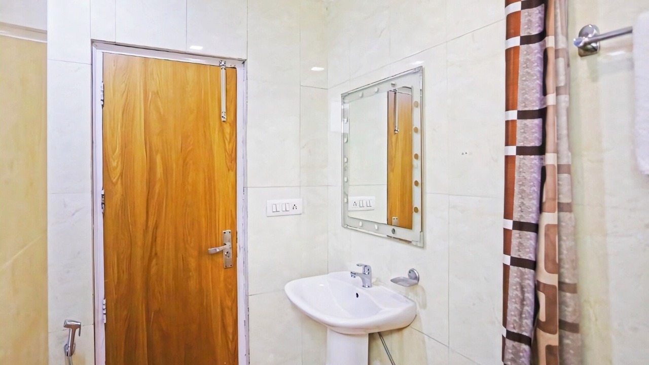 Photo of Bathroom in Jangpura