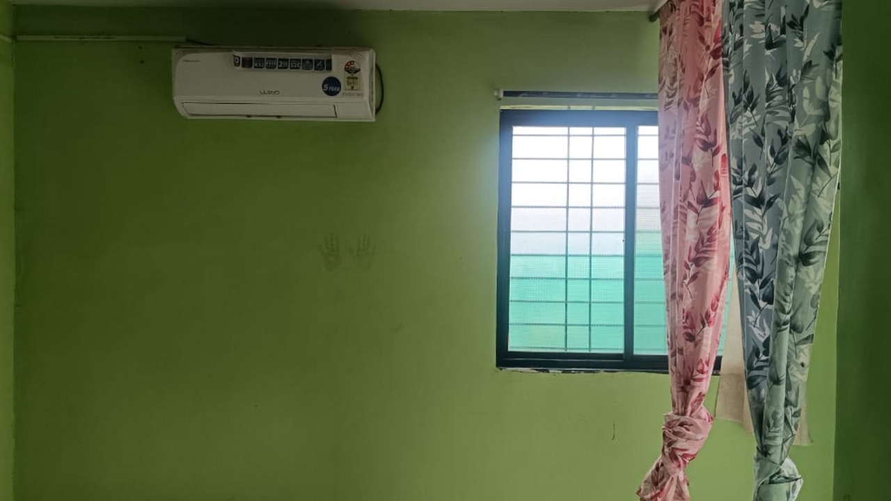 Photo of Bedroom in Akalkot