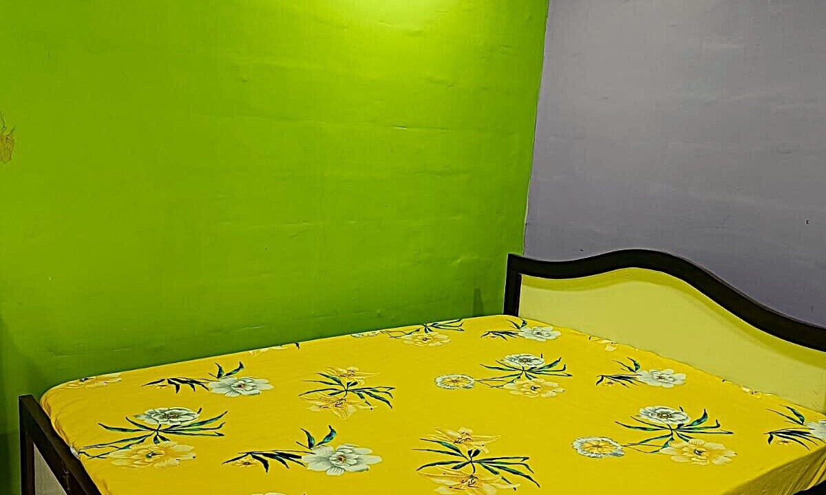 Photo of Bedroom in Akalkot