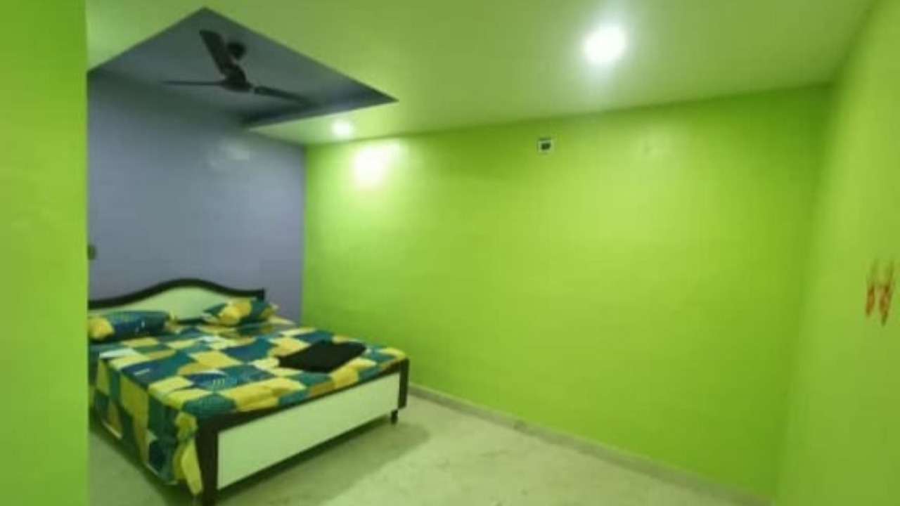 Photo of Bedroom in Akalkot