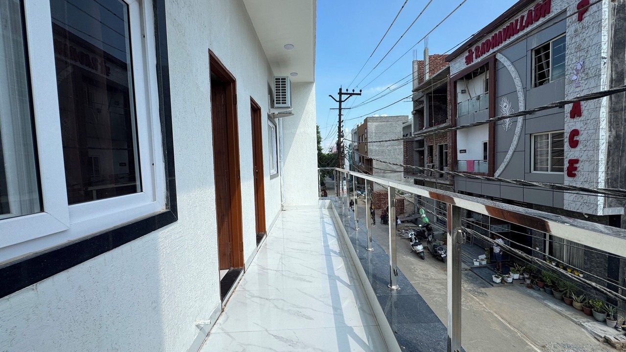 Photo of Patio Balcony in Vrindavan