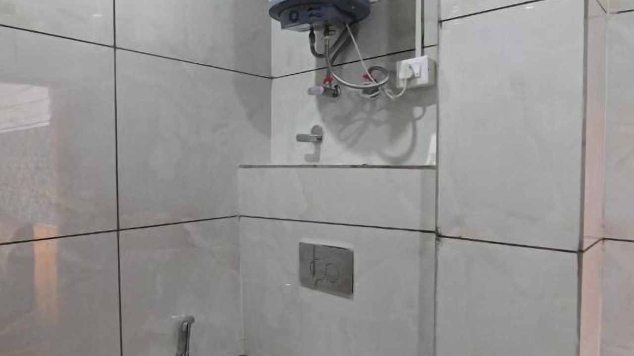 Photo of Bathroom in Theog