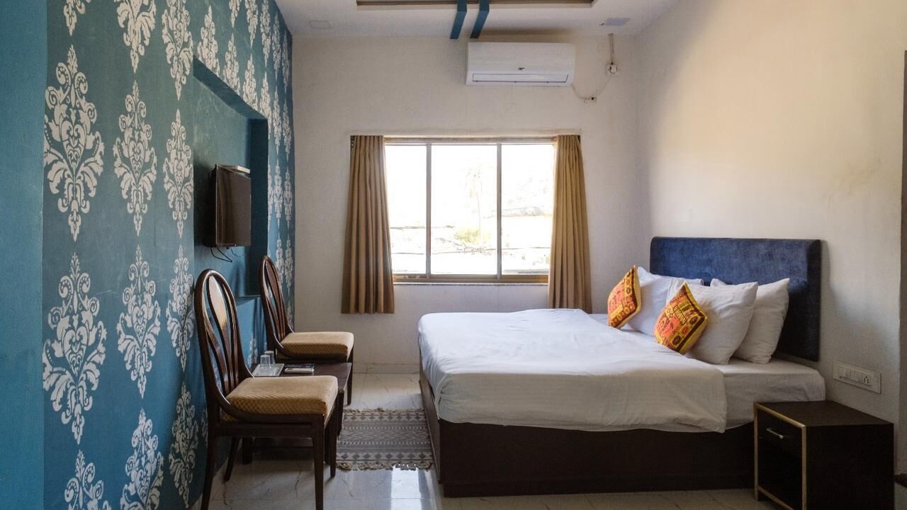 Photo of Bedroom in Mount Abu