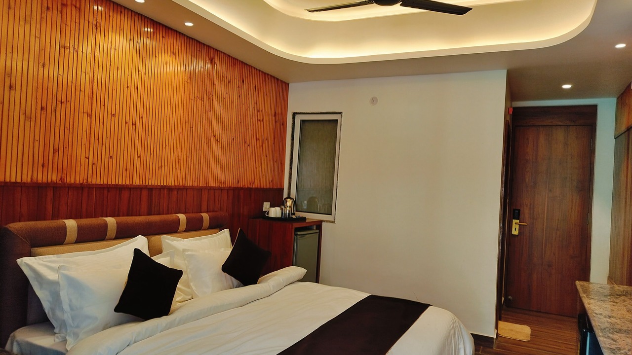 Photo of Bedroom in Bhagsu Nag