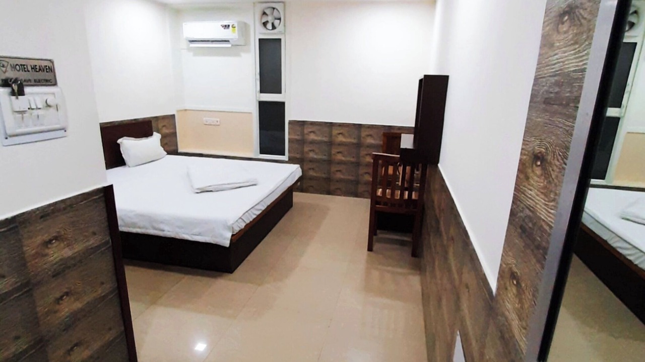 Photo of Bedroom in Mayapur