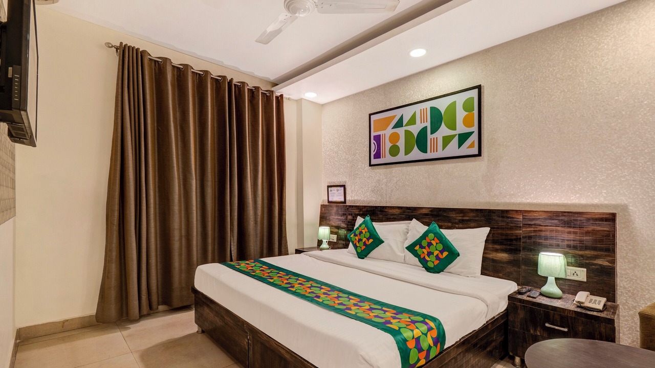 Photo of Bedroom in Alambagh