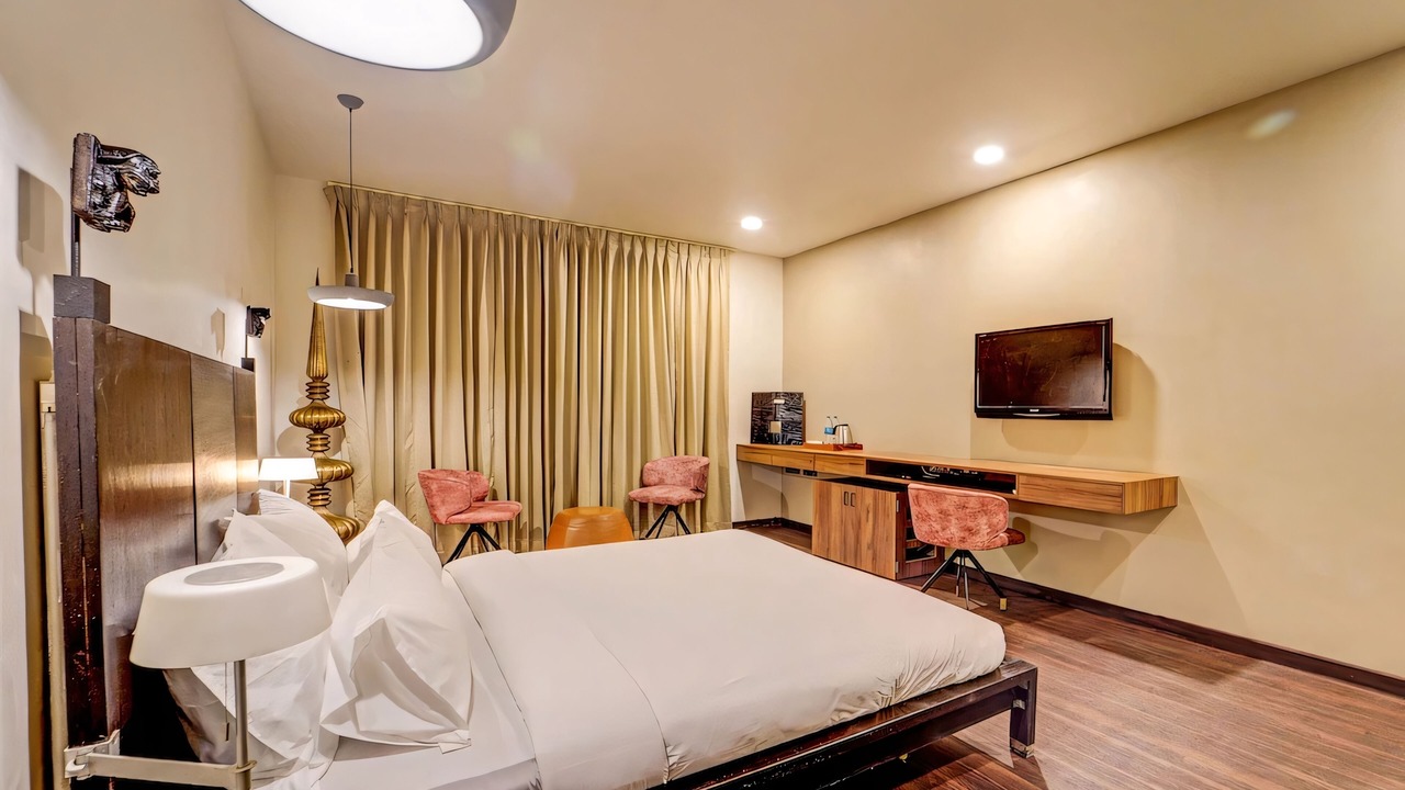 Photo of Bedroom in Thousand Lights West