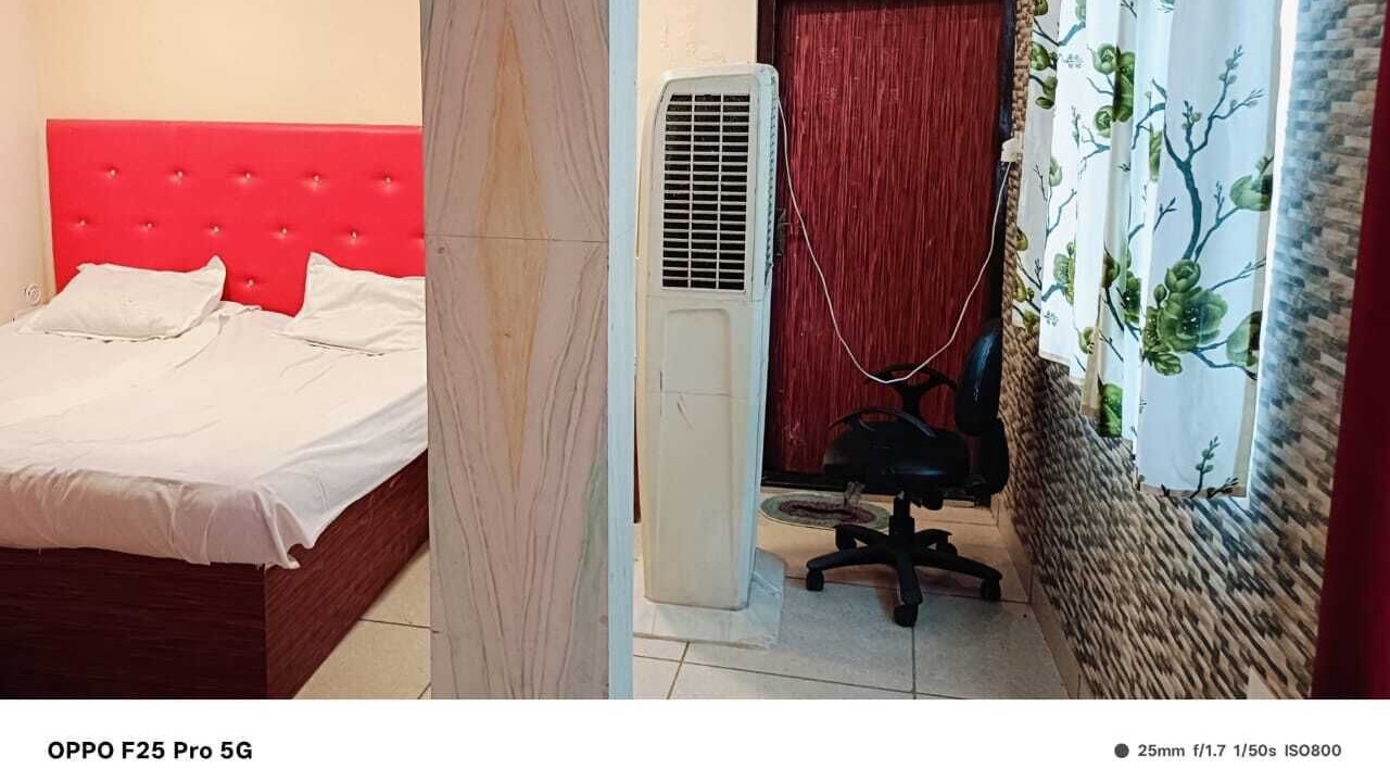 Photo of Bedroom in Manjhanpur