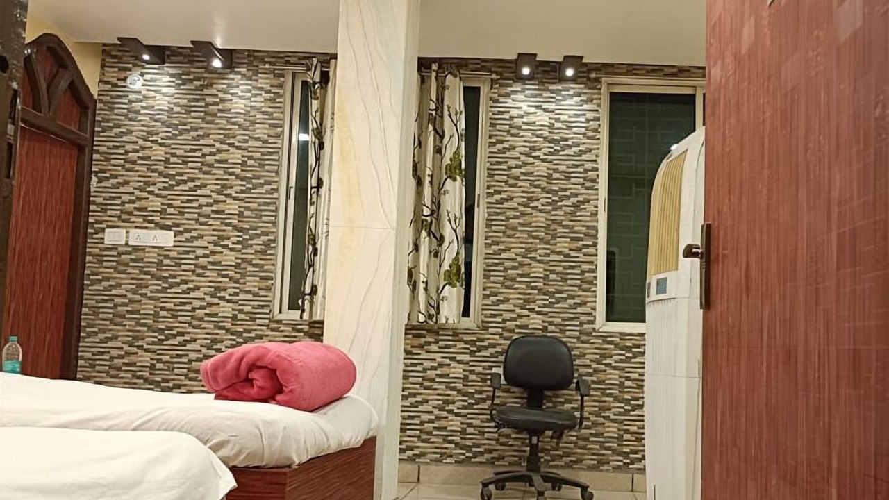 Photo of Bedroom in Manjhanpur