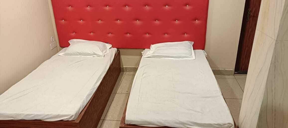 Photo of Bedroom in Manjhanpur