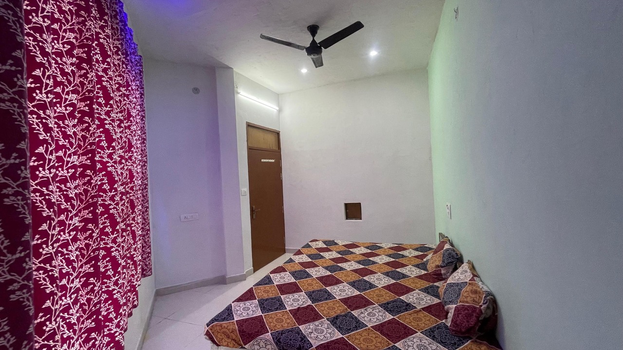 Photo of Bedroom in Mathura