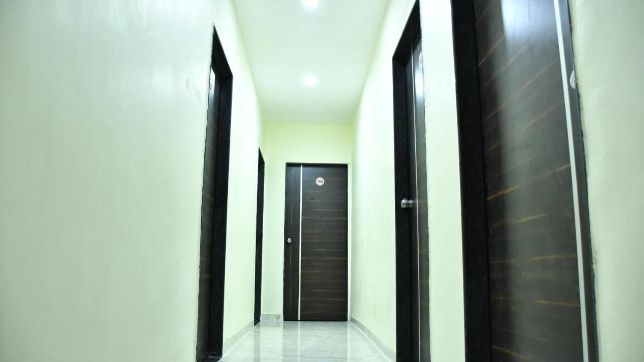 Photo of Livingroom in Akalkot