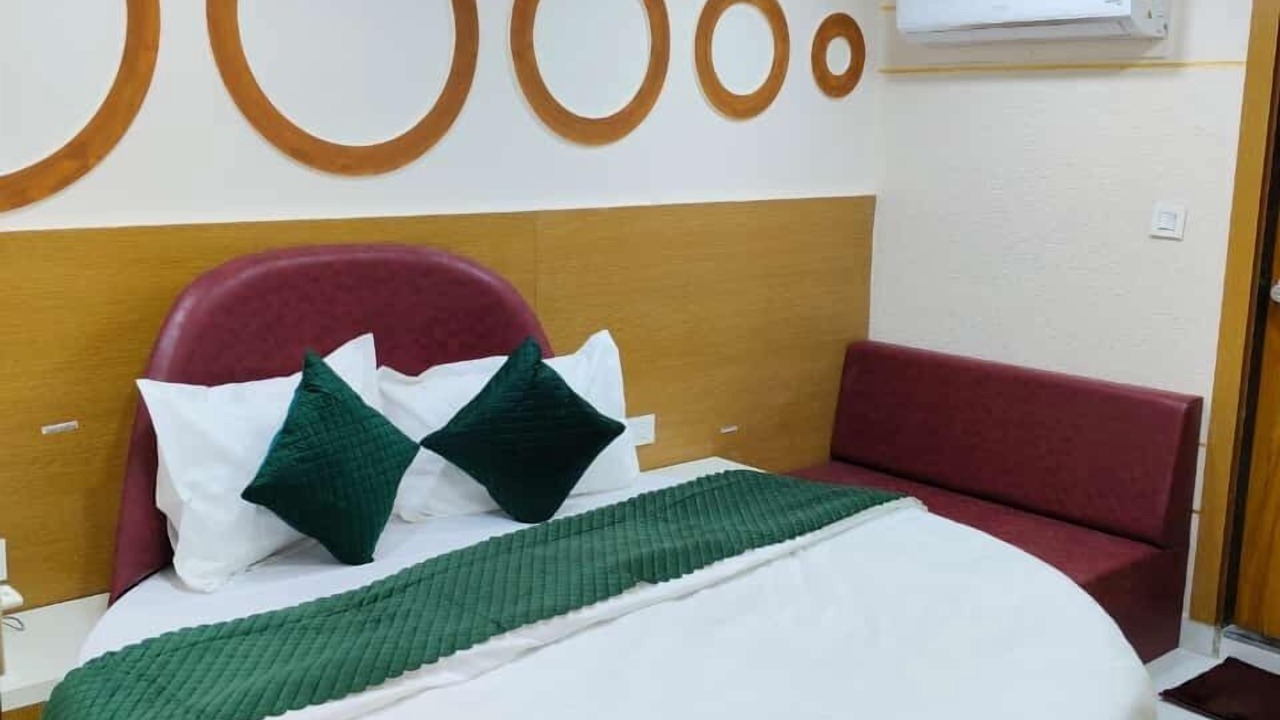 Photo of Bedroom in Navrangpura