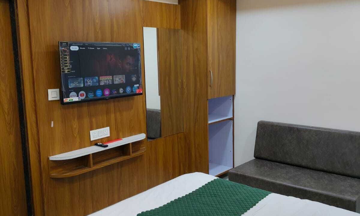Photo of Bedroom in Navrangpura