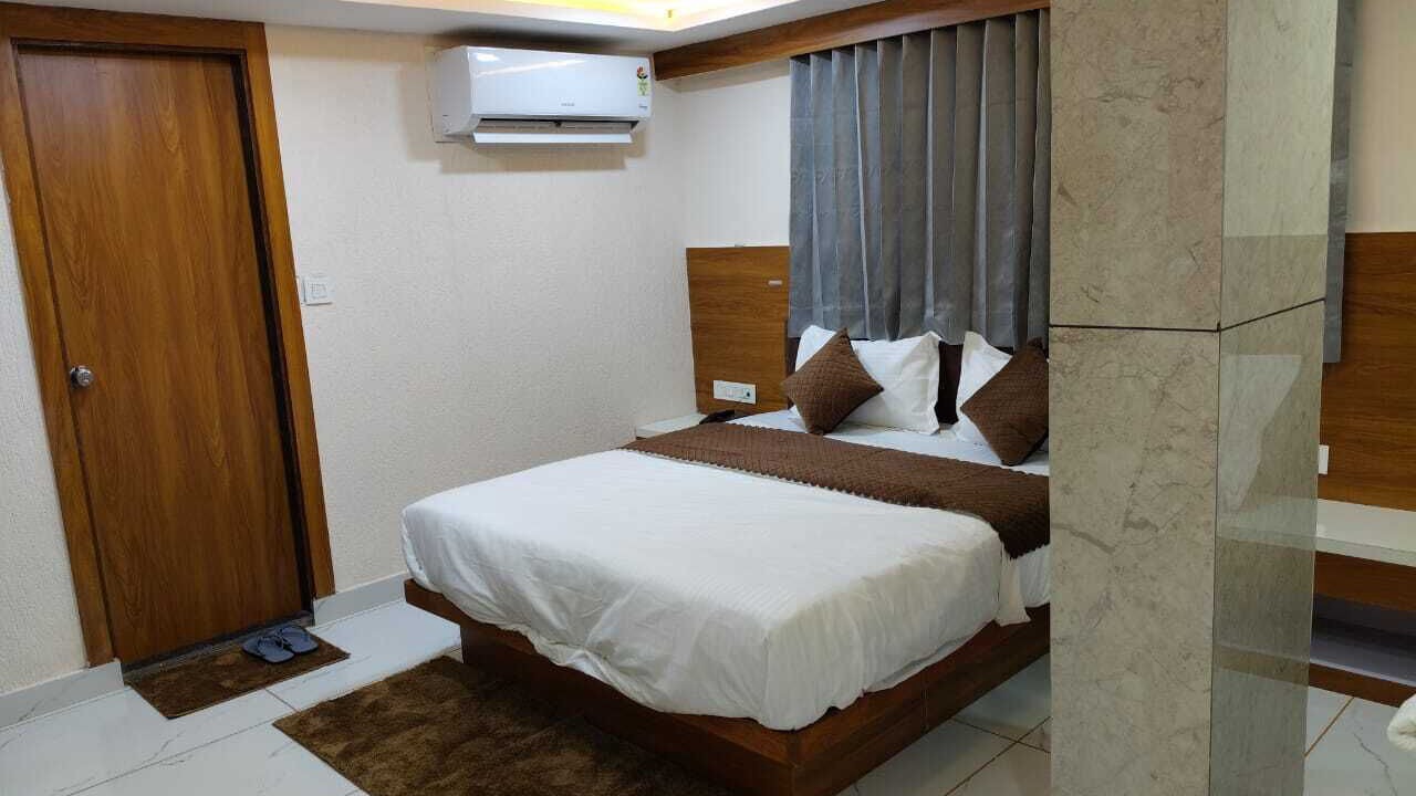 Photo of Bedroom in Navrangpura