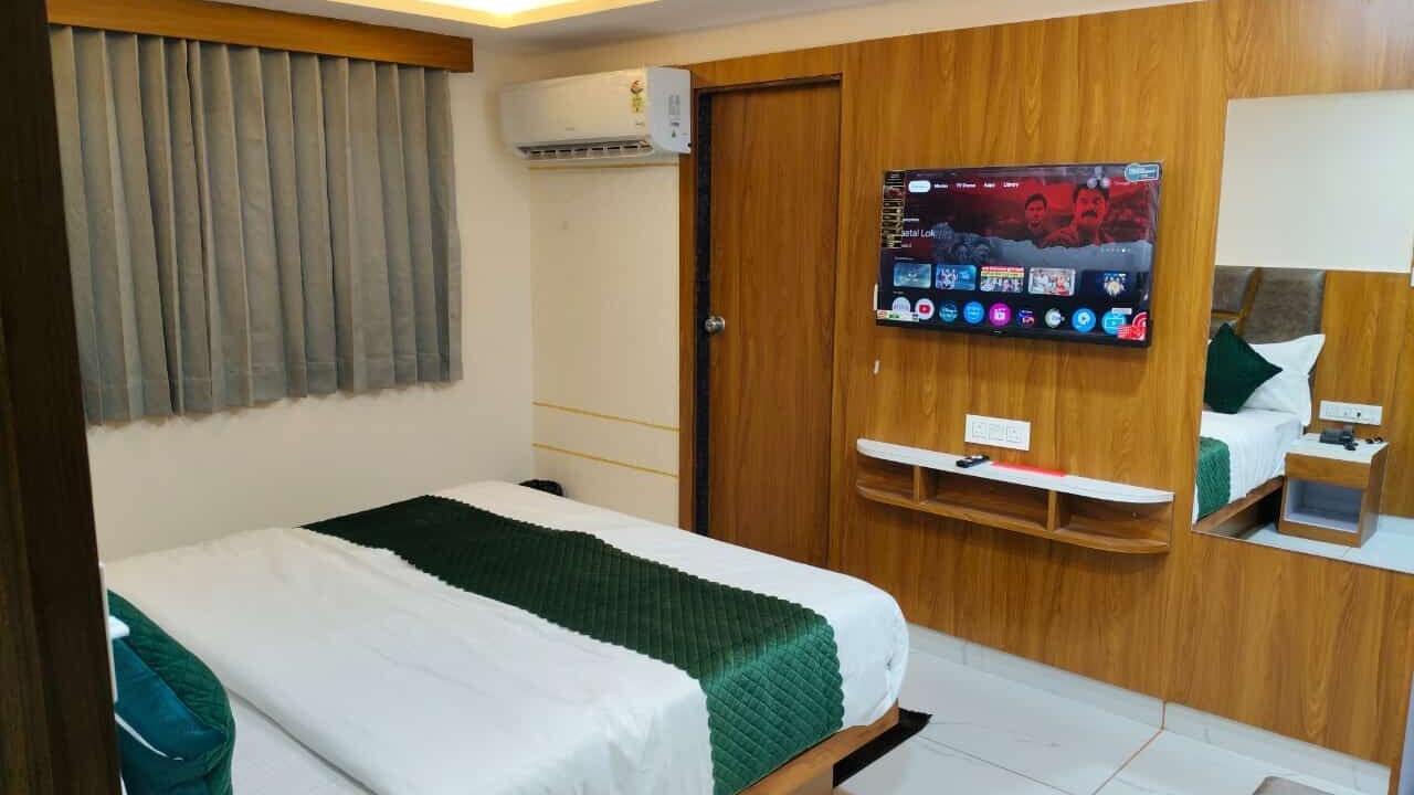 Photo of Bedroom in Navrangpura