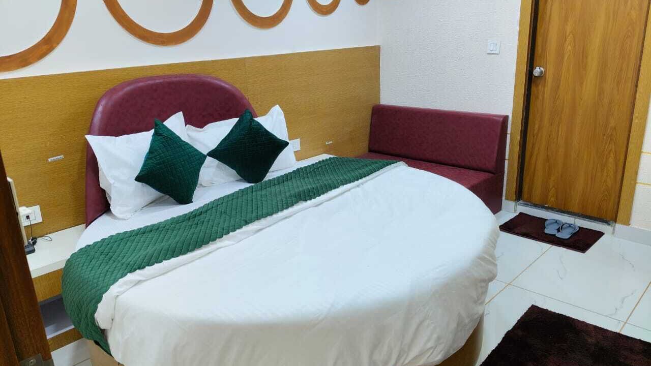 Photo of Bedroom in Navrangpura