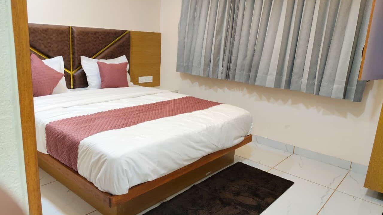 Photo of Bedroom in Navrangpura