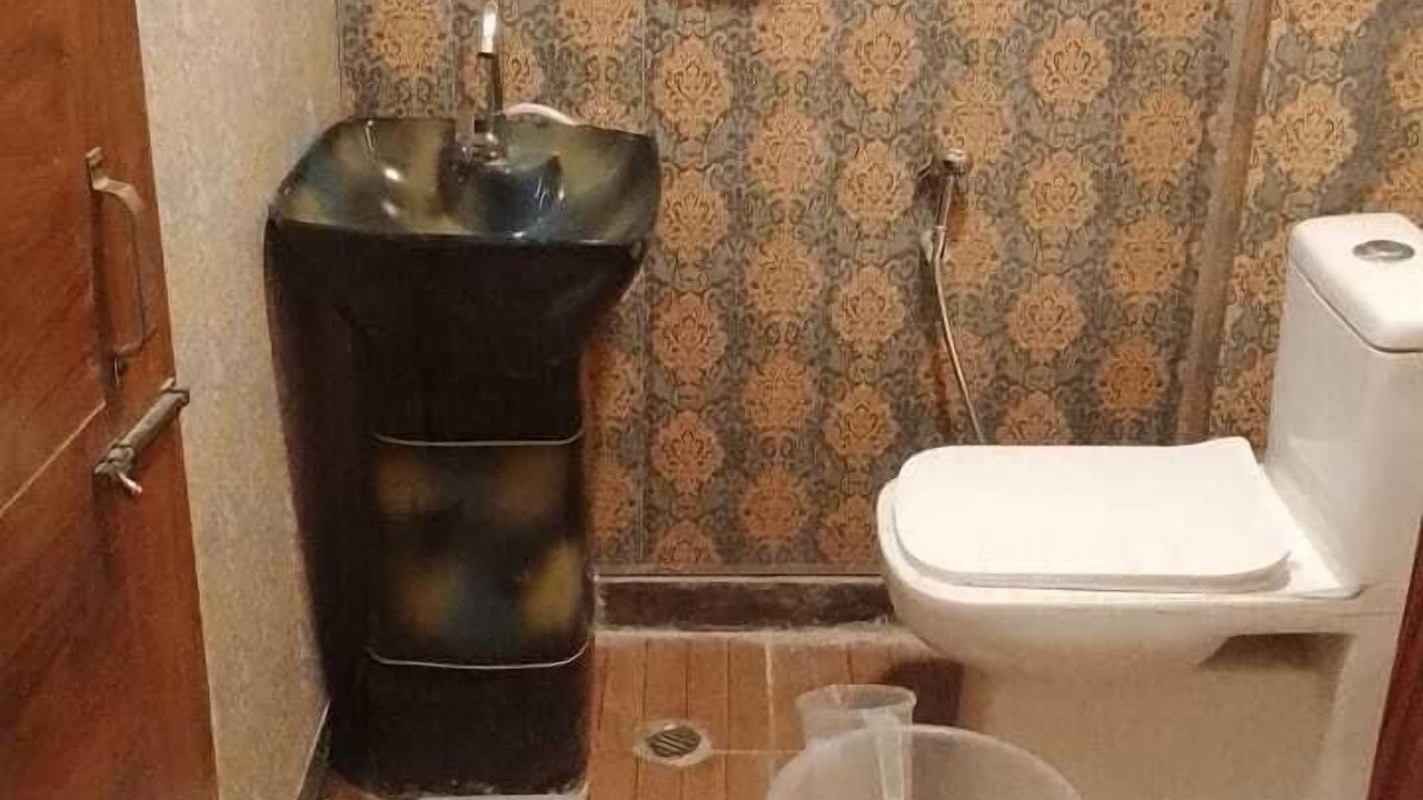 Photo of Bathroom in Narainkoti
