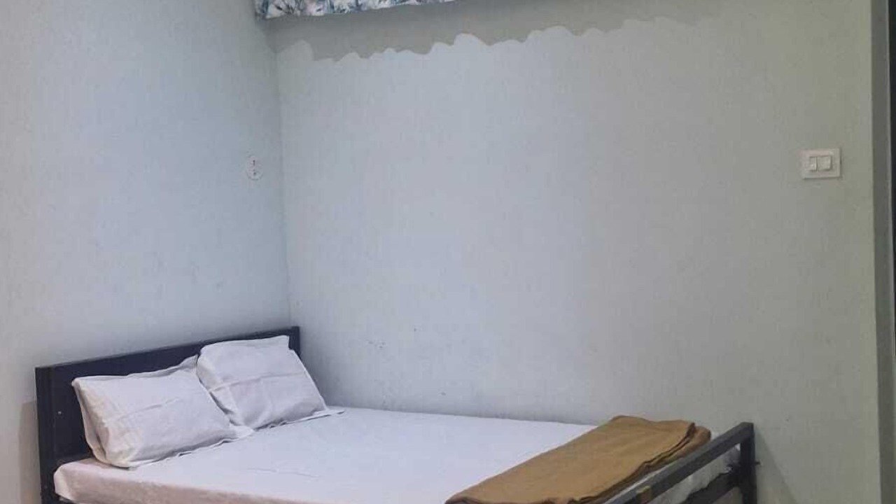 Photo of Bedroom in Akalkot