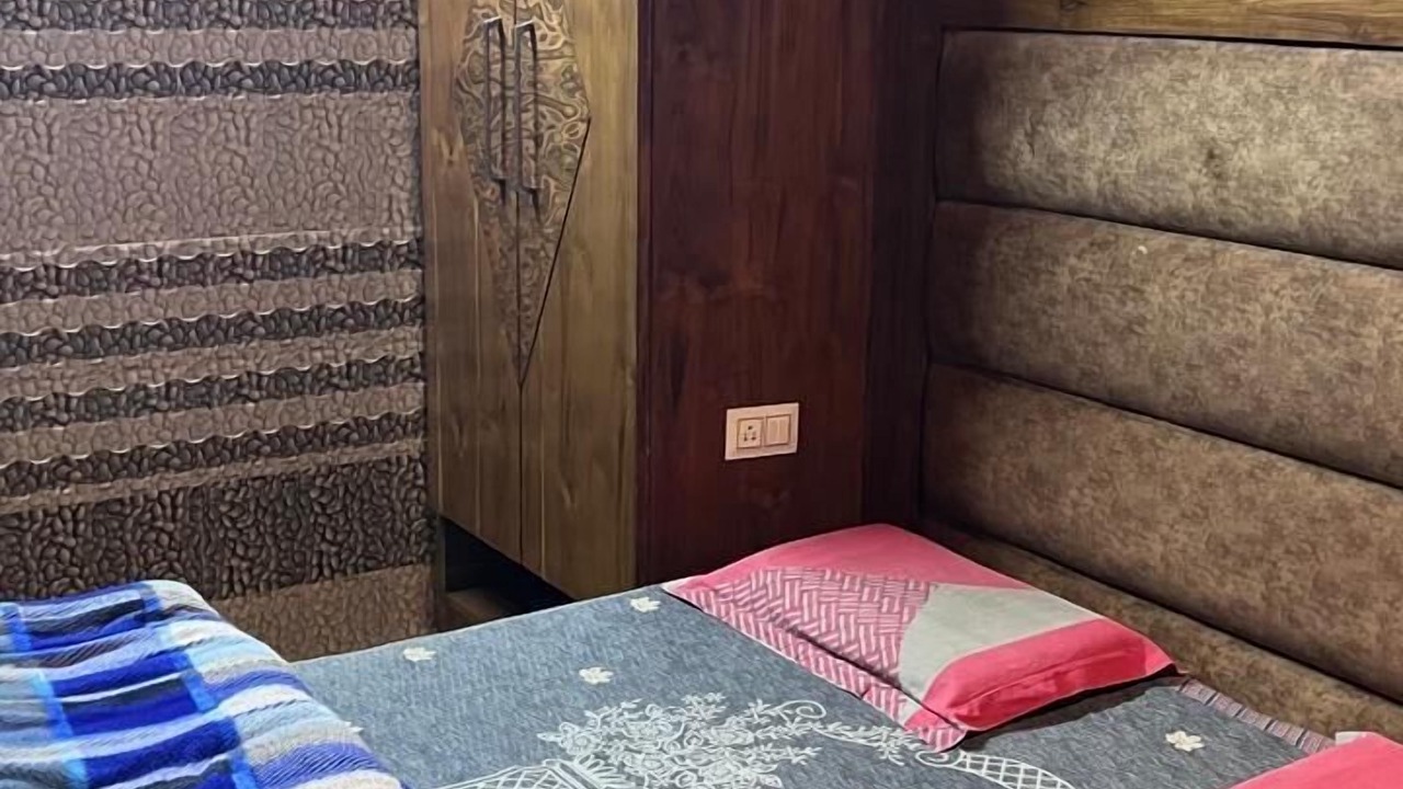 Photo of Bedroom in Ukhimath