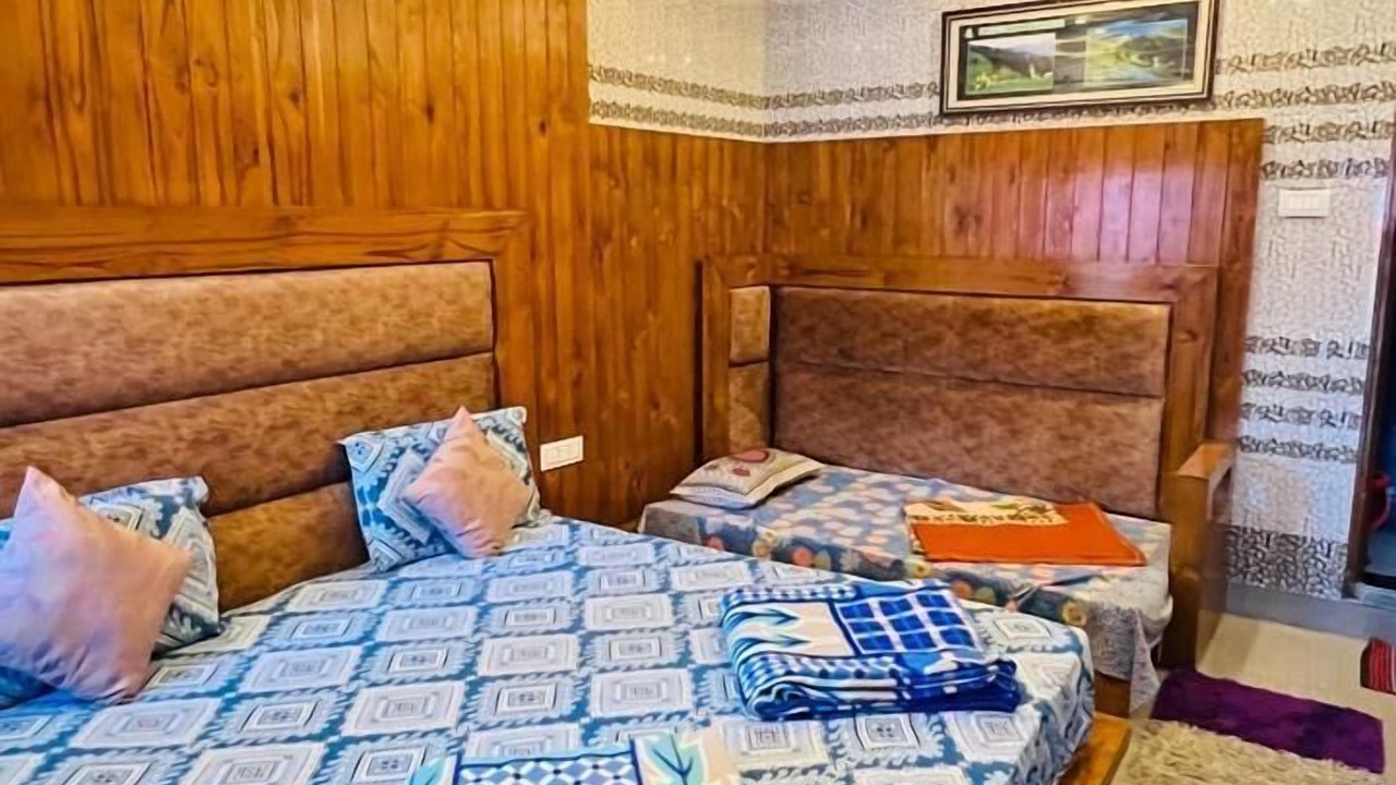 Photo of Bedroom in Ukhimath