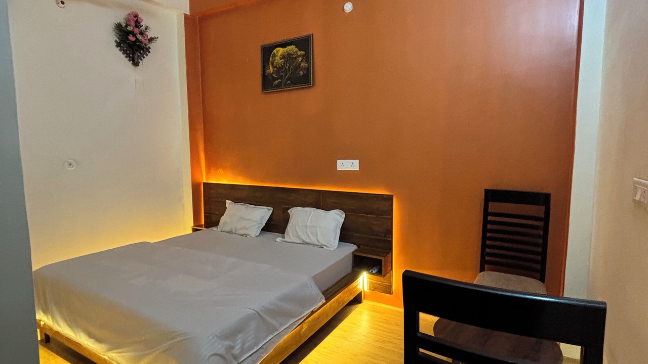 Photo of Bedroom in Naini