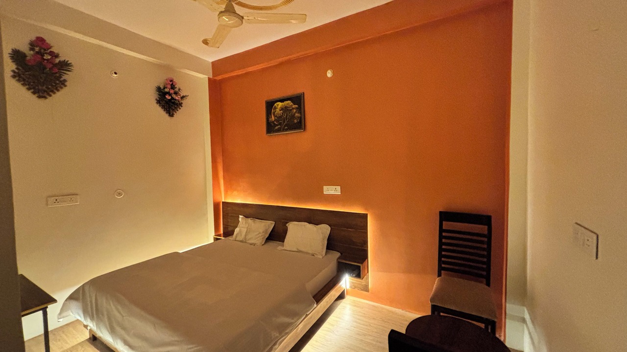 Photo of Bedroom in Naini