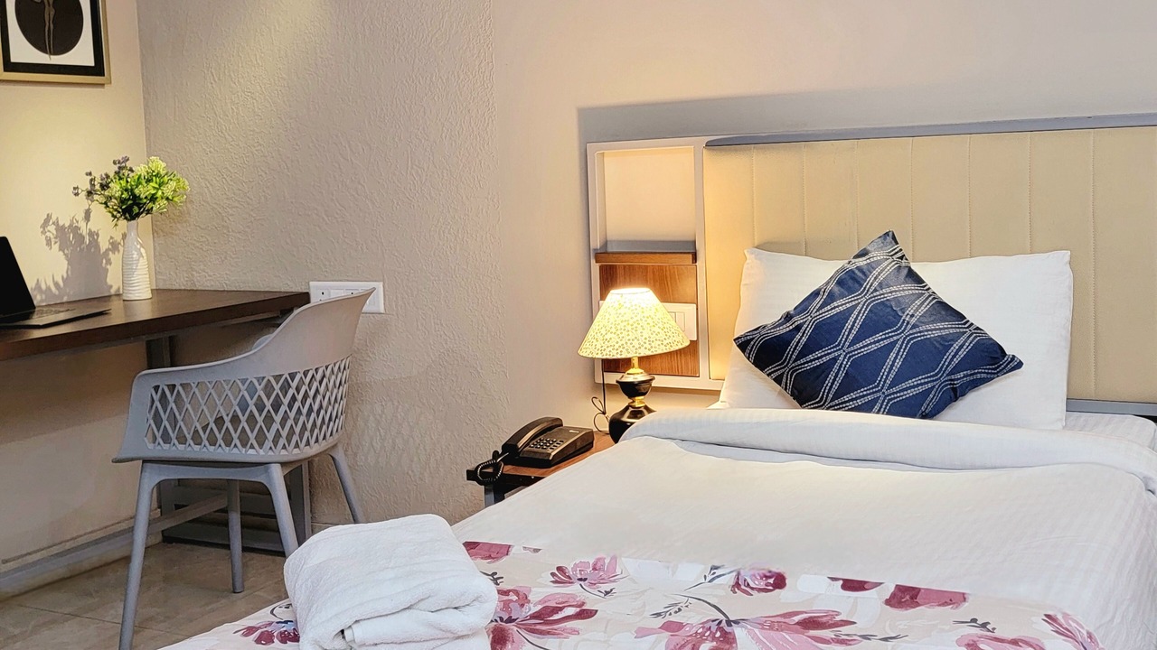 Photo of Bedroom in Sector 40